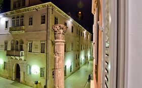 Luxury Room Colonna 4*, Center